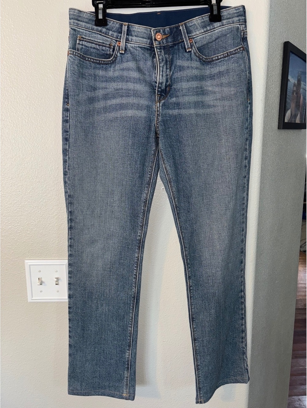 Levi's Women's Mid-Rise straight Jeans Size 10M Blue 29"